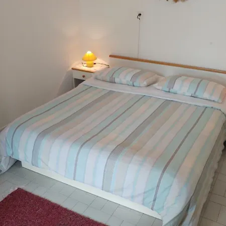 Dora Apartament Banjol