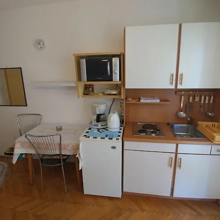 Apartament Dora *