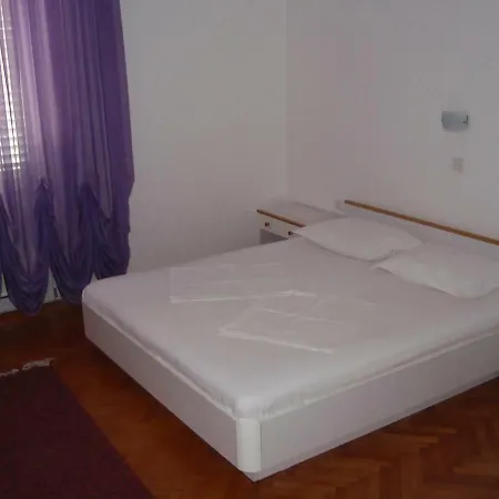 Apartament Dora
