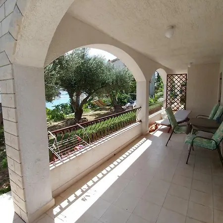 Apartamento Dora *
